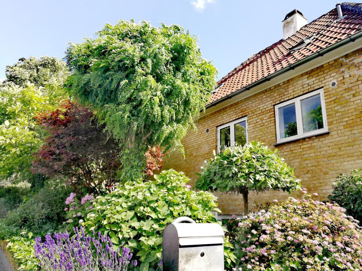 Room In A Danish Cottage With Garden View, 10 Min To Cph Gentofte Zewnętrze zdjęcie